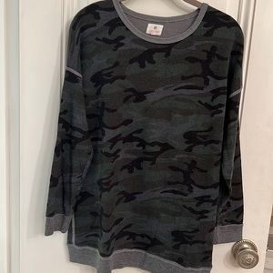 Sundry camo swetshirt